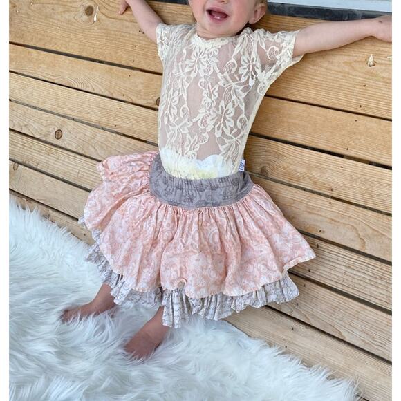 NWT Andee Lew 12-18m Short Sleeved Cream Lace Bodysuit - Picture 2 of 3